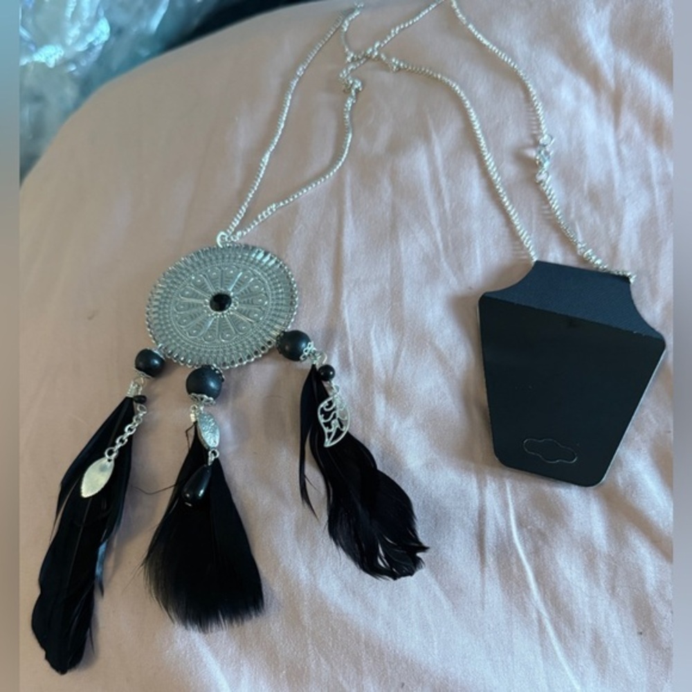 Silver and Black Feather Pendant Necklace NWT